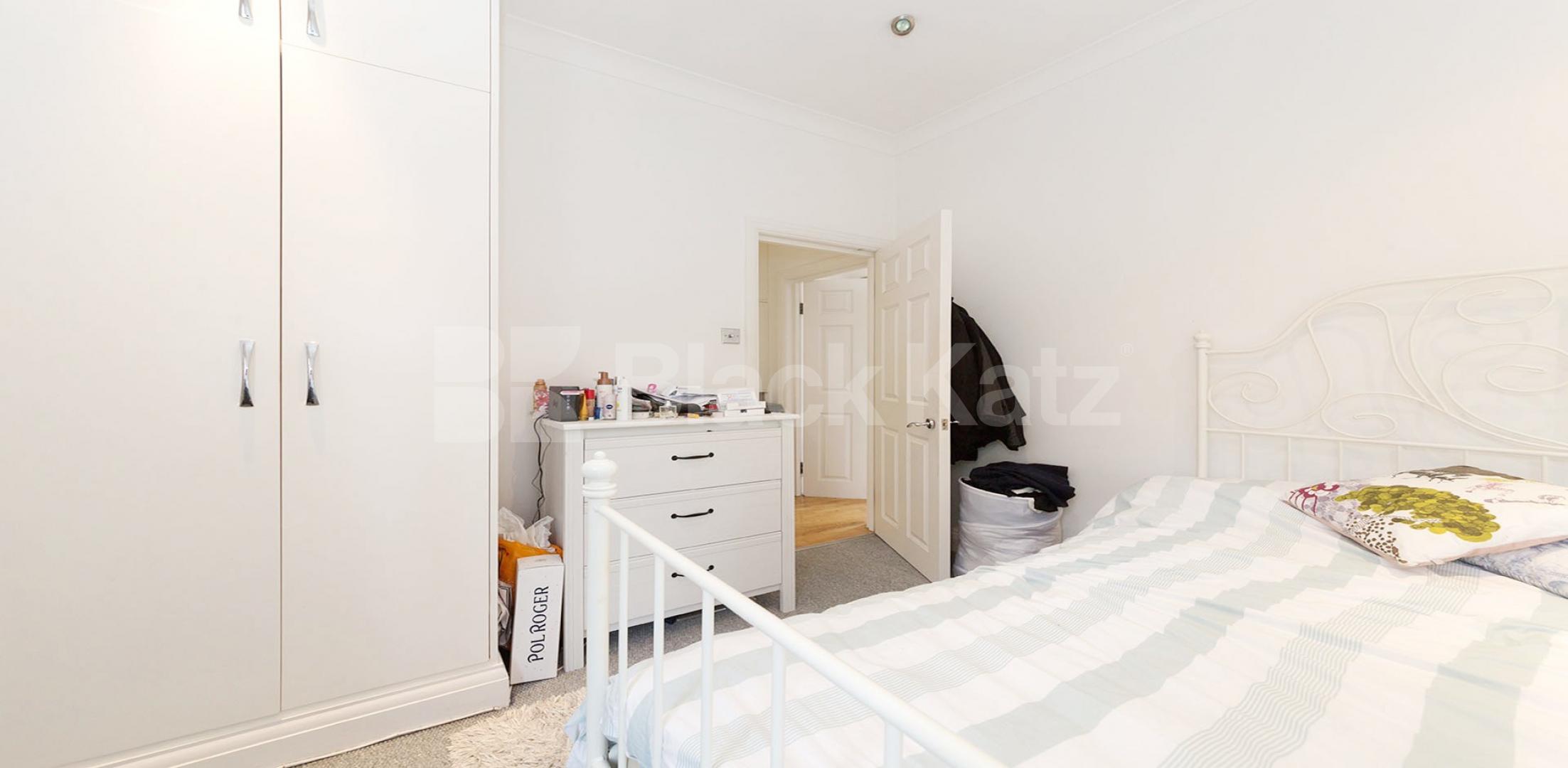 			2 Bedroom, 1 bath, 1 reception Flat			 Valetta Road , WENDELL PARK